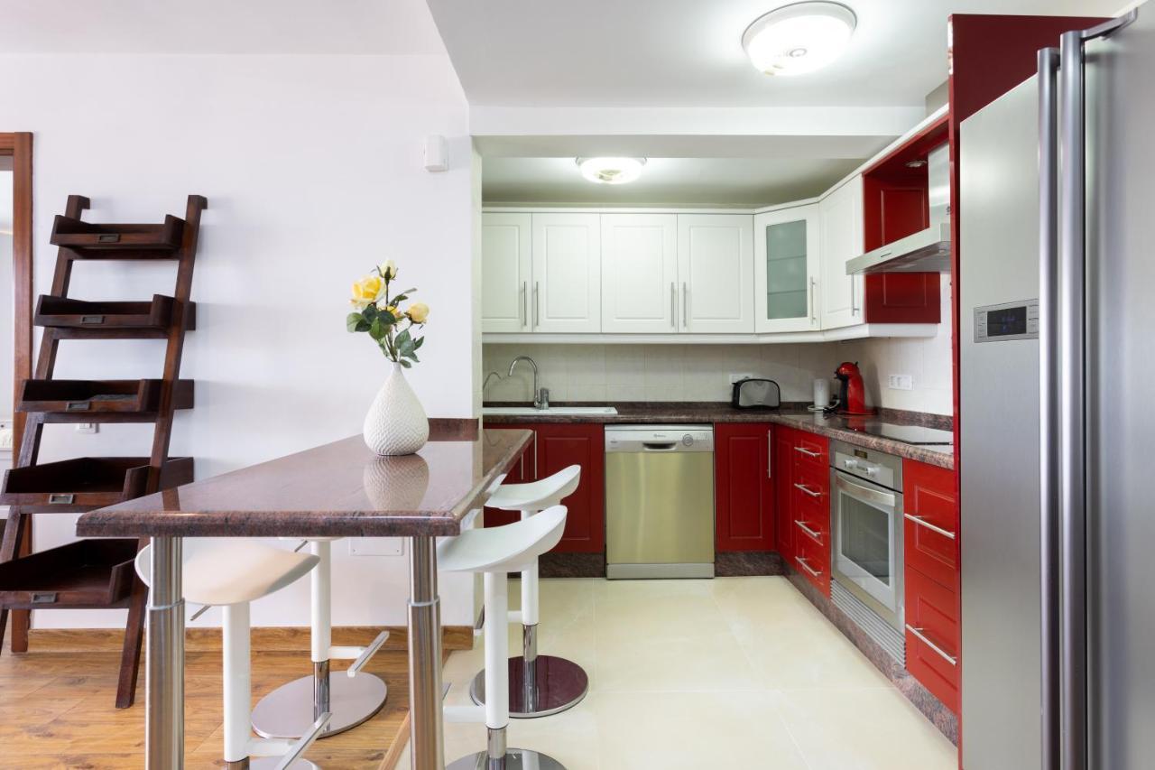 Exclusive Penthouse Playa Las Vistas 4 Close To The Sea And Beach, Aircondition For A Fee, Wifi, Terrace, Heated Pool Playa de las Americas  Exteriér fotografie